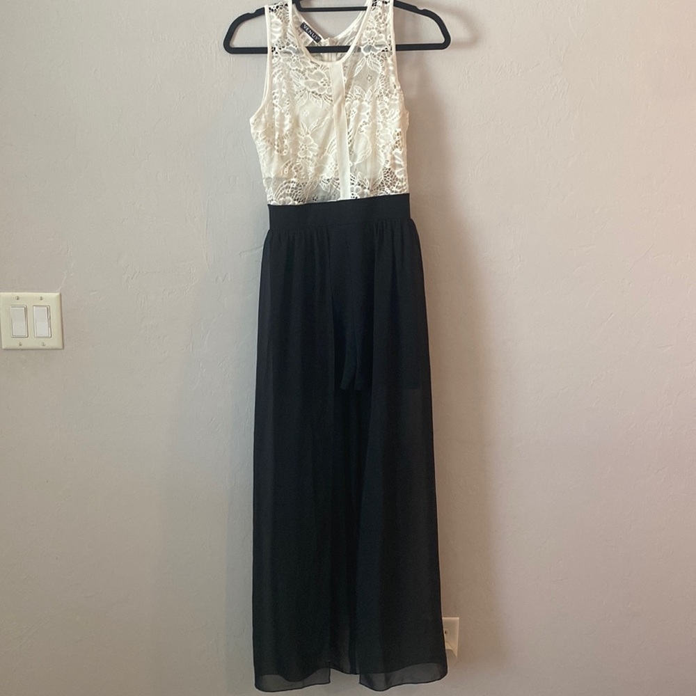 Black and white Venus dress
